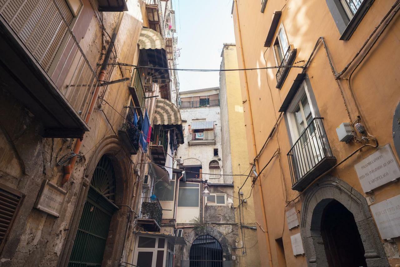 Stanzulell Napoli
